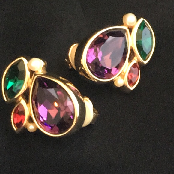 Jewelry - Swarovski Swan Signed Clip On Earrings ~ Vintage